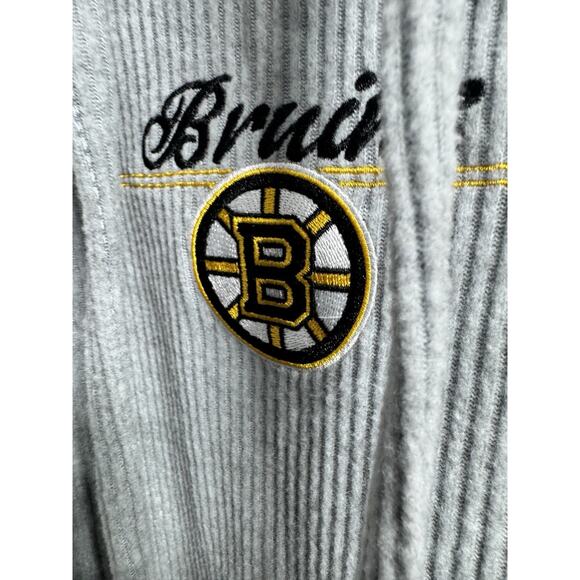 Wear By Erin Andrew’s Boston Bruins Logo Silver Knit Sweater Hoodie Sz S/P NWT - Picture 2 of 6